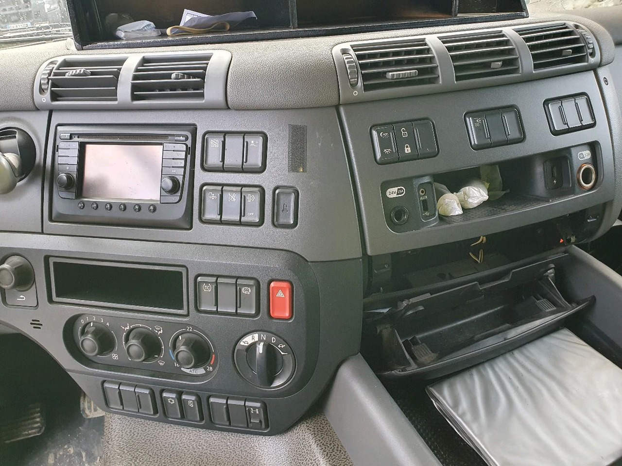 Xe đầu kéo DAF CF510: hình 13