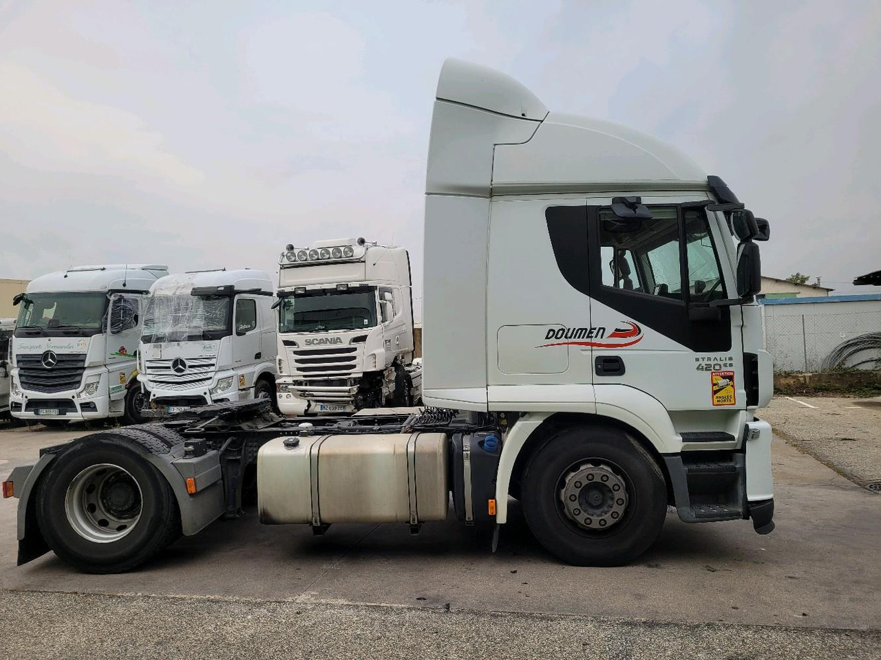 IVECO STRALIS 440S42 4X2 - Xe đầu kéo: hình 3 IVECO STRALIS 440S42 4X2 - Xe đầu kéo: hình 3