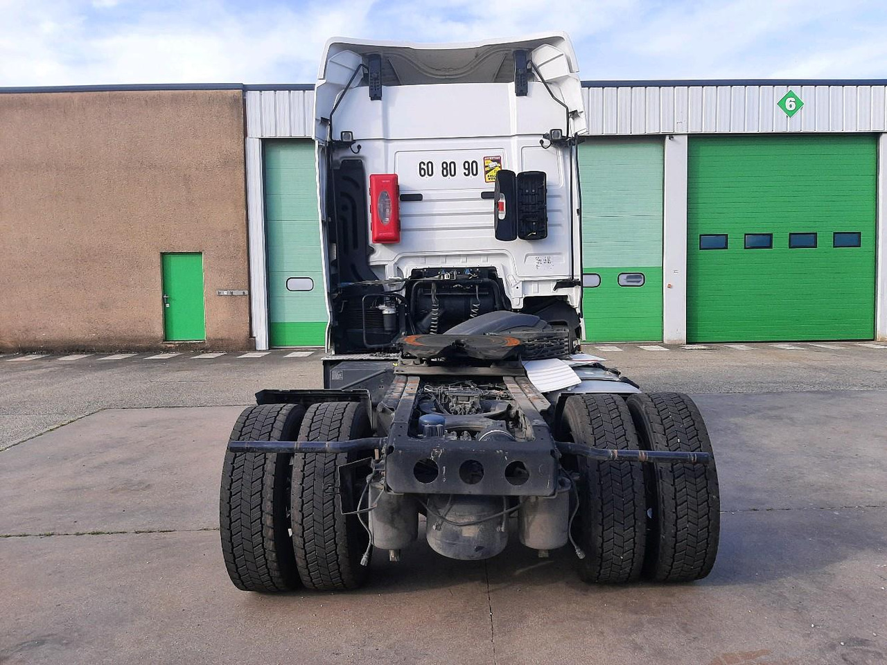 MN TGX 18.510 - Xe đầu kéo: hình 5 MN TGX 18.510 - Xe đầu kéo: hình 5