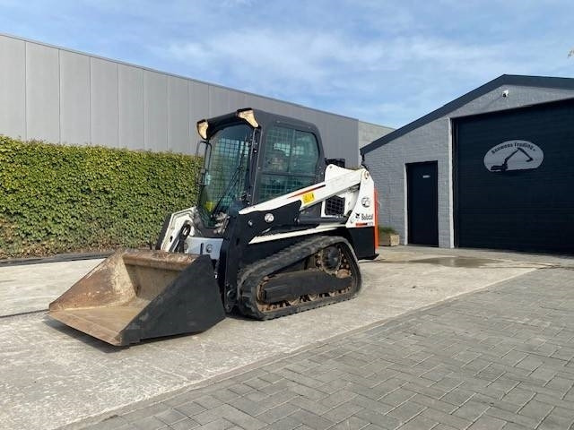 Bobcat T 450 - Máy xúc lật đa năng: hình 5 Bobcat T 450 - Máy xúc lật đa năng: hình 5