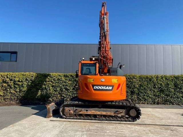 Doosan DX140 LCR-5 - Máy xúc bánh xích: hình 1 Doosan DX140 LCR-5 - Máy xúc bánh xích: hình 1