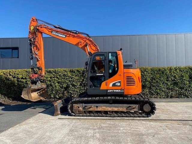 Doosan DX140 LCR-5 - Máy xúc bánh xích: hình 4 Doosan DX140 LCR-5 - Máy xúc bánh xích: hình 4
