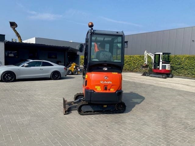 Kubota KX 016-4 - Máy xúc mini: hình 2 Kubota KX 016-4 - Máy xúc mini: hình 2