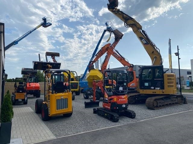 Kubota U 50-5 - Máy xúc mini: hình 4 Kubota U 50-5 - Máy xúc mini: hình 4