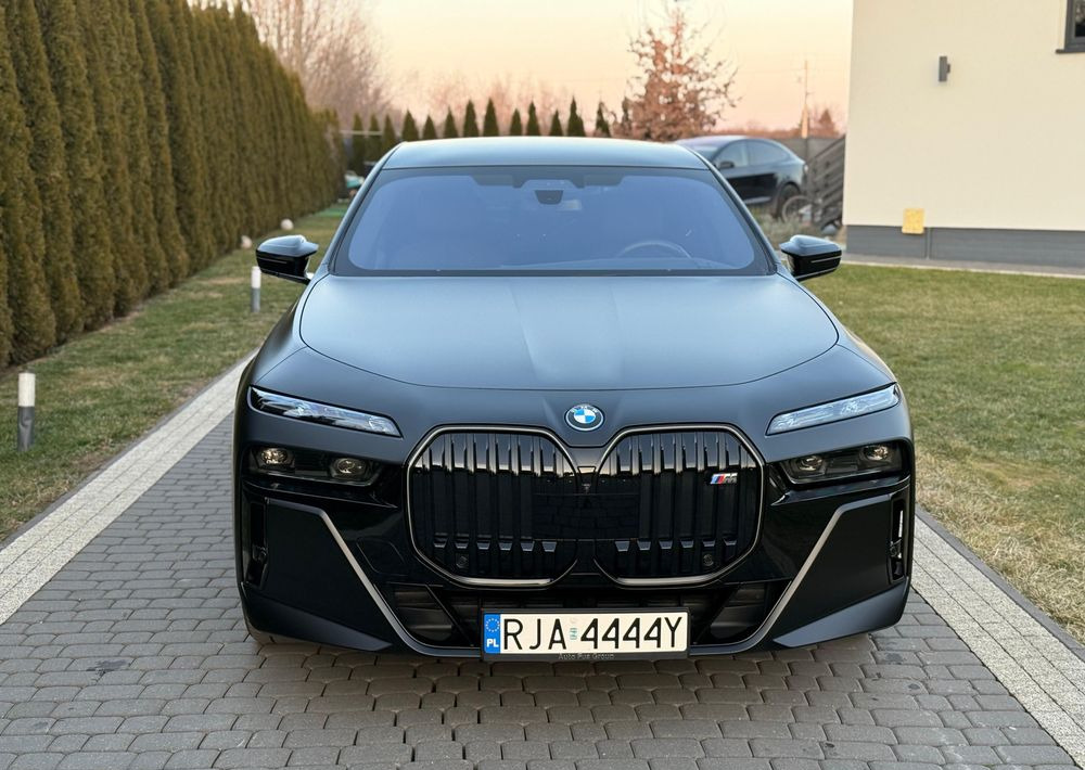 BMW Seria 7 - Sedan: hình 3 BMW Seria 7 - Sedan: hình 3