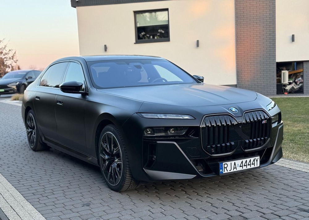 BMW Seria 7 - Sedan: hình 2 BMW Seria 7 - Sedan: hình 2