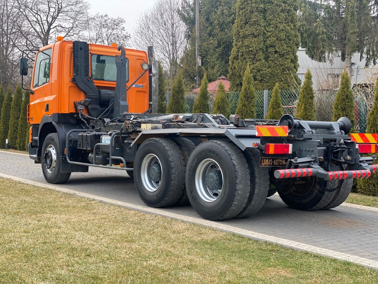DAF CF 85.340 6X4 MANUAL GEARBOX - Xe tải nâng móc: hình 4 DAF CF 85.340 6X4 MANUAL GEARBOX - Xe tải nâng móc: hình 4