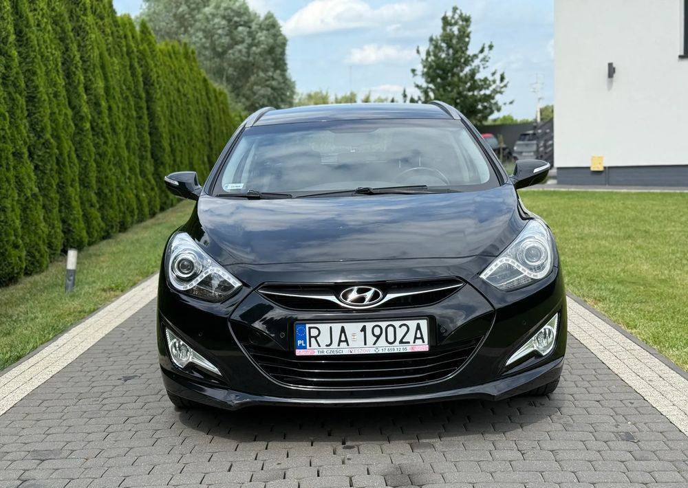 Hyundai i40 1.7 CRDi Comfort - Xe wagon: hình 2 Hyundai i40 1.7 CRDi Comfort - Xe wagon: hình 2
