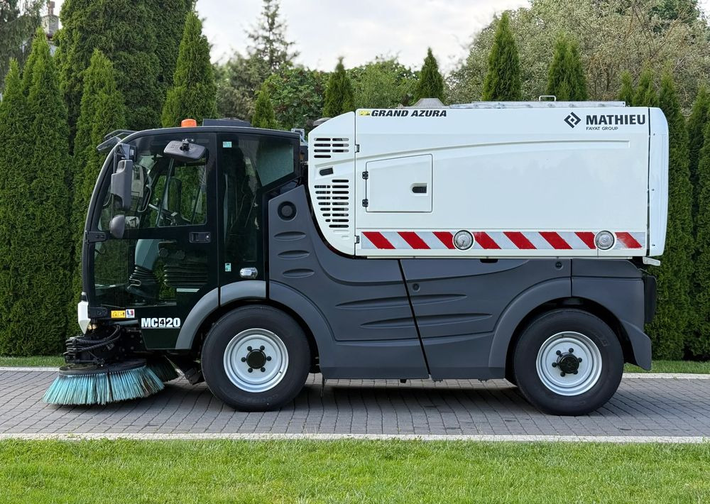 Inny MATHIEU GRAND AZURA MC420 ZAMIATARKA - Xe tải chở rác: hình 4 Inny MATHIEU GRAND AZURA MC420 ZAMIATARKA - Xe tải chở rác: hình 4