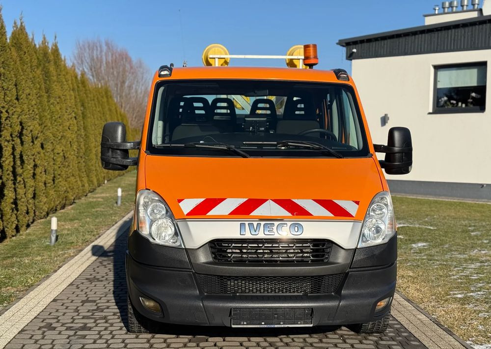 Iveco DAILY 35S13 - Xe van thùng mui bạt: hình 2 Iveco DAILY 35S13 - Xe van thùng mui bạt: hình 2