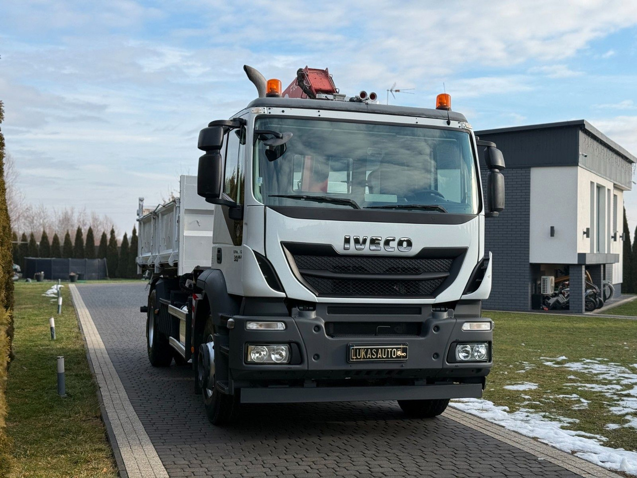 Iveco STRALIS 330 / 4x2/ TIPPER /FASSI F135 - Xe cẩu tự hành: hình 2 Iveco STRALIS 330 / 4x2/ TIPPER /FASSI F135 - Xe cẩu tự hành: hình 2