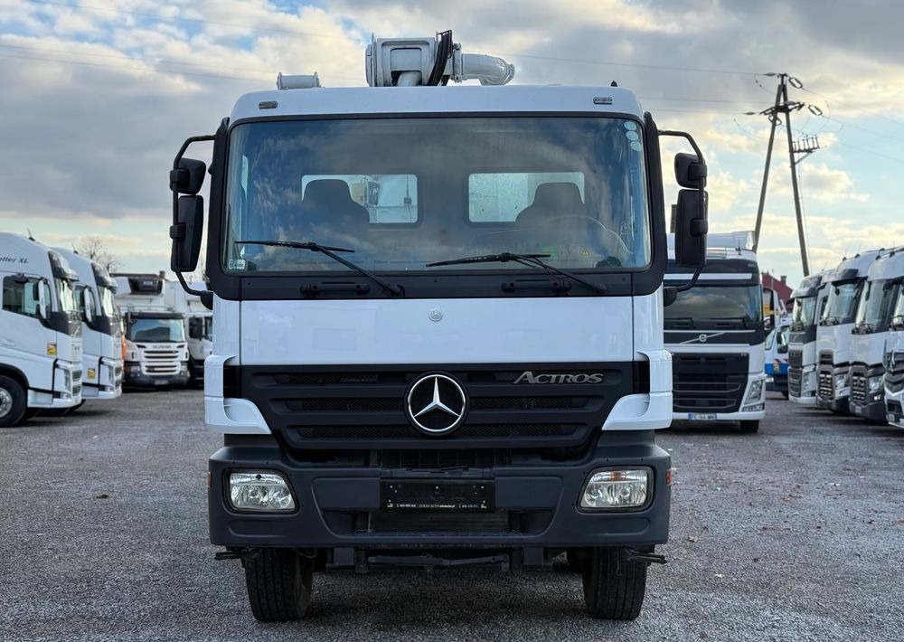 Mercedes-Benz ACTROS 3241 8X4 CIFA24 7m3 - Xe trộn bơm bê tông: hình 2 Mercedes-Benz ACTROS 3241 8X4 CIFA24 7m3 - Xe trộn bơm bê tông: hình 2