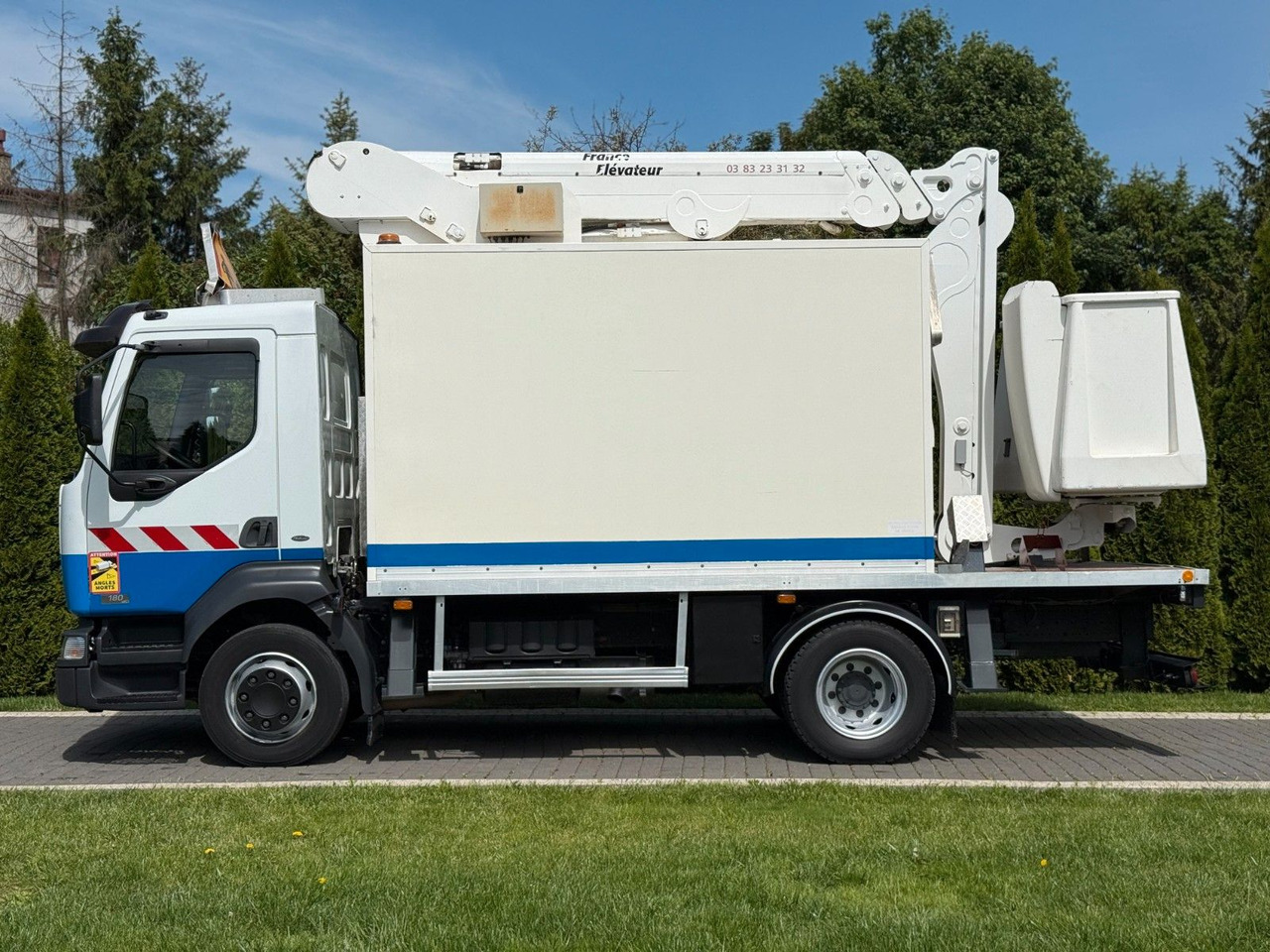 Renault MIDLUM 180 LIFT 18 M FRANCE ELEVATEUR - Nền bục trên không gắn trên xe tải: hình 5 Renault MIDLUM 180 LIFT 18 M FRANCE ELEVATEUR - Nền bục trên không gắn trên xe tải: hình 5