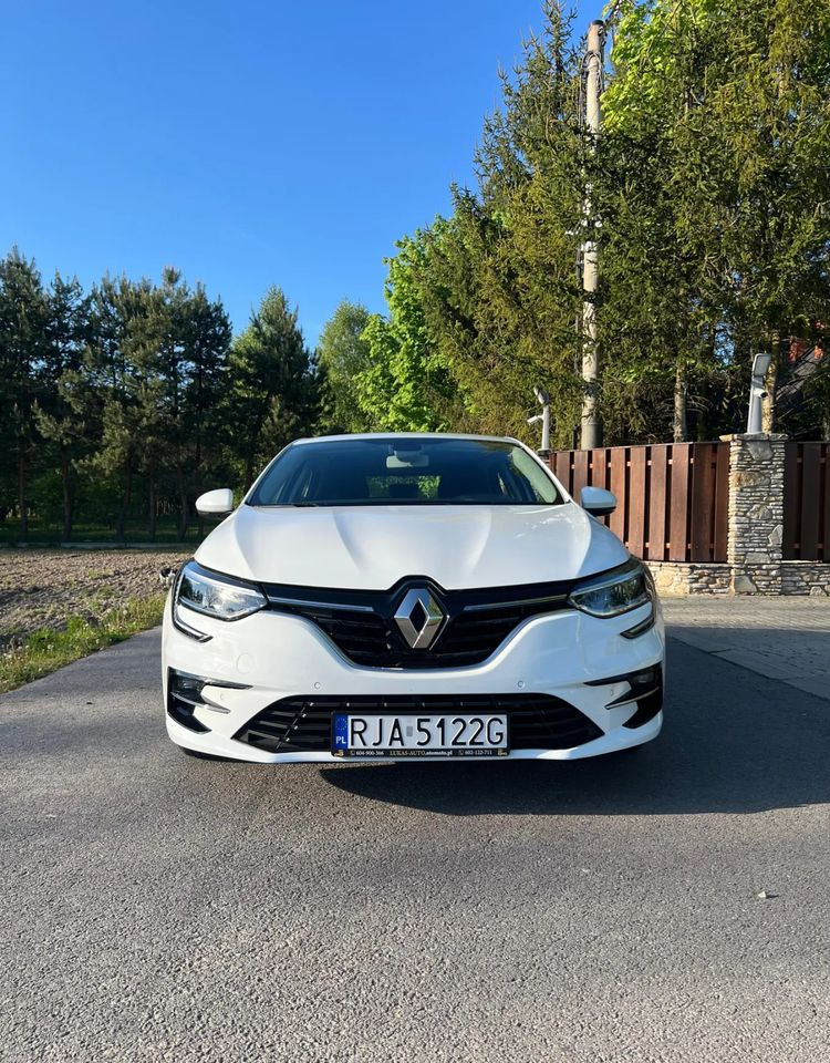 Renault Megane 1.5 Blue dCi Business - Xe hơi: hình 2 Renault Megane 1.5 Blue dCi Business - Xe hơi: hình 2