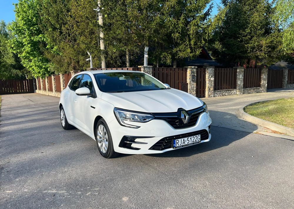 Renault Megane 1.5 Blue dCi Business - Xe hơi: hình 1 Renault Megane 1.5 Blue dCi Business - Xe hơi: hình 1