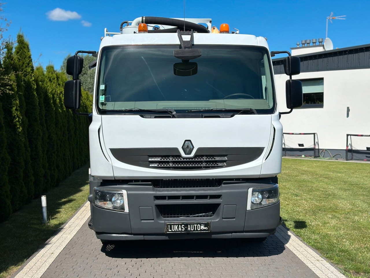 Renault PREMIUM 320 6x2 T RIVARD. TWO CHAMBERS - Xe tải chân không: hình 2 Renault PREMIUM 320 6x2 T RIVARD. TWO CHAMBERS - Xe tải chân không: hình 2