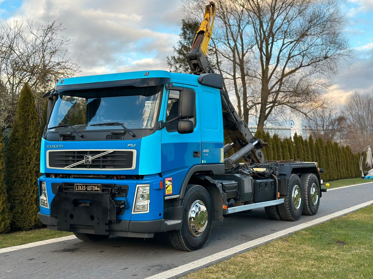 Volvo FM 400 MANUAL 6X4 ABROLLKIPPER - Xe tải nâng móc: hình 1 Volvo FM 400 MANUAL 6X4 ABROLLKIPPER - Xe tải nâng móc: hình 1