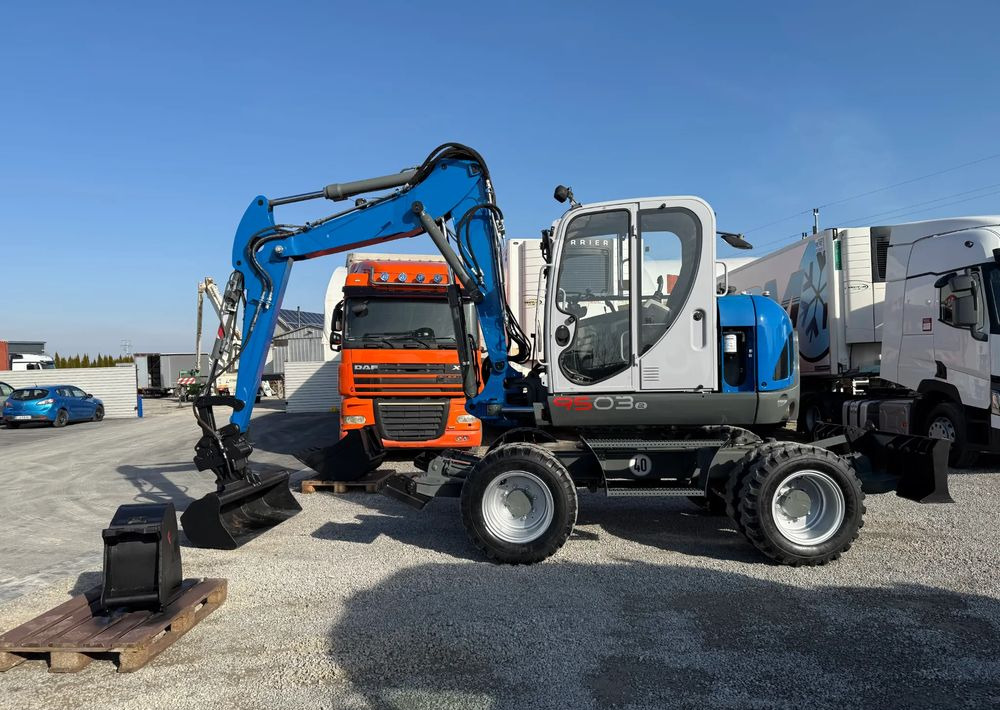 Wacker Neuson 9503-2 TRZY ŁYŻKI - Máy xúc bánh lốp: hình 4 Wacker Neuson 9503-2 TRZY ŁYŻKI - Máy xúc bánh lốp: hình 4