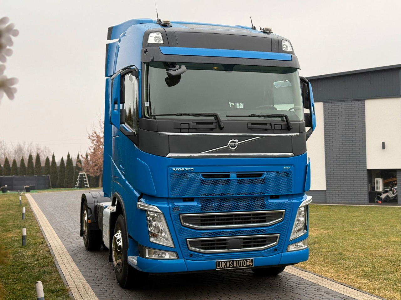 Volvo FH 500 HYDRAULIC - Xe đầu kéo: hình 3 Volvo FH 500 HYDRAULIC - Xe đầu kéo: hình 3