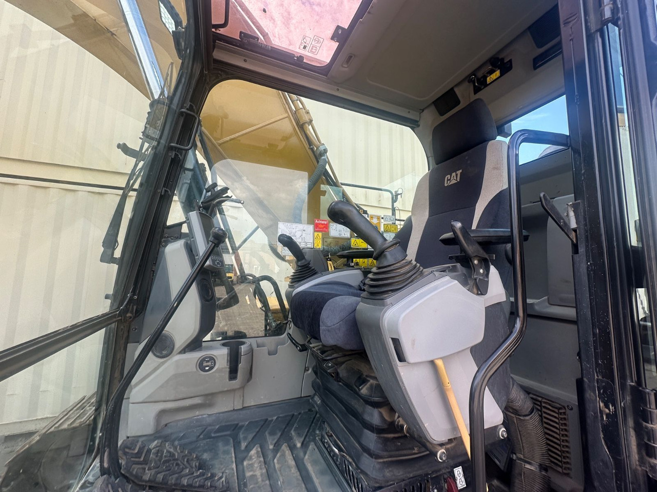 Máy xúc bánh xích CAT 320FL / 2017 BJ / 9.933 H / Deutsche Maschine: hình 13