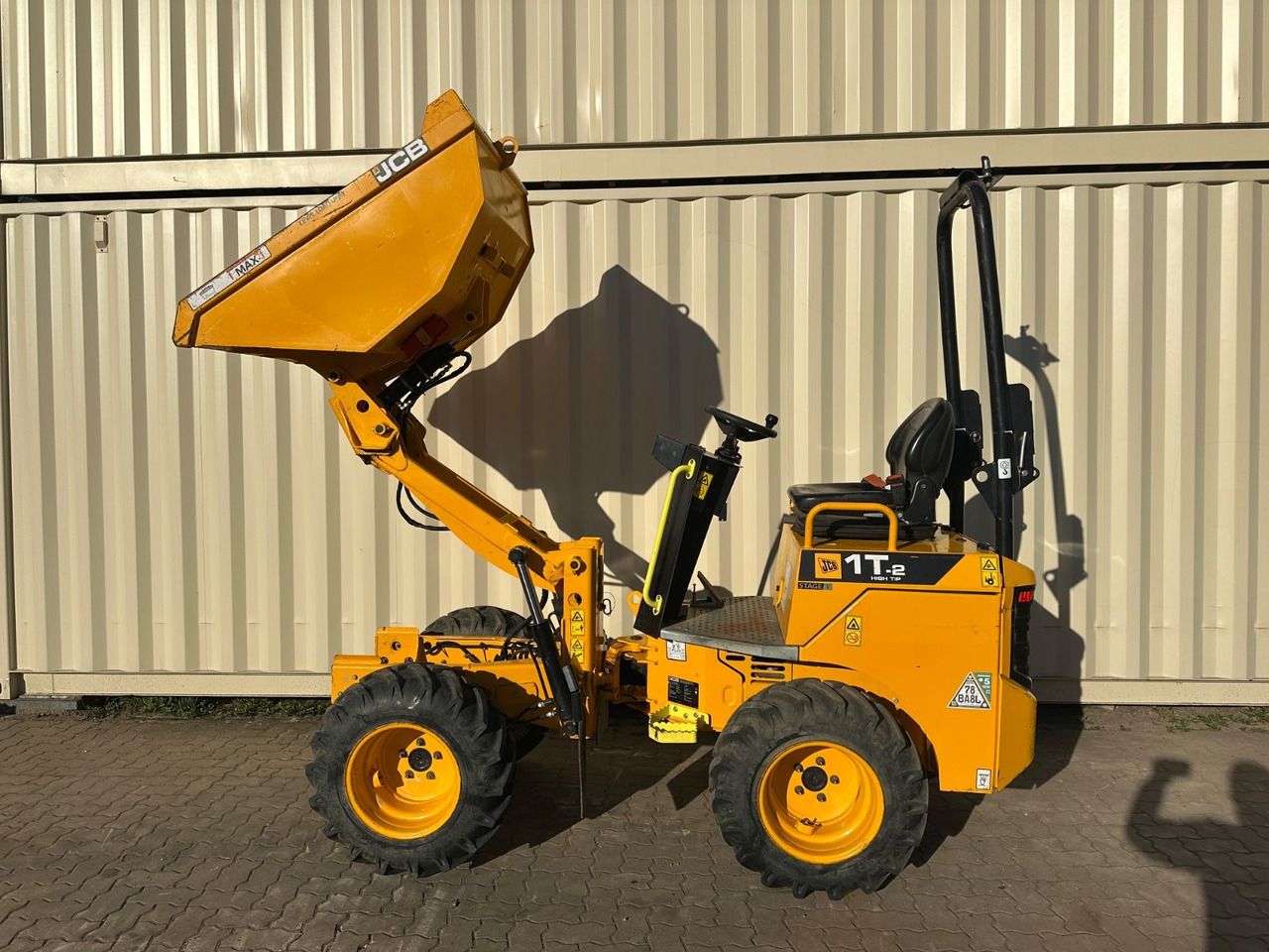 JCB 1T-2 High Tip Dumper, 598 Bh, 1.000 KG - Xe ben đổ mini: hình 5 JCB 1T-2 High Tip Dumper, 598 Bh, 1.000 KG - Xe ben đổ mini: hình 5