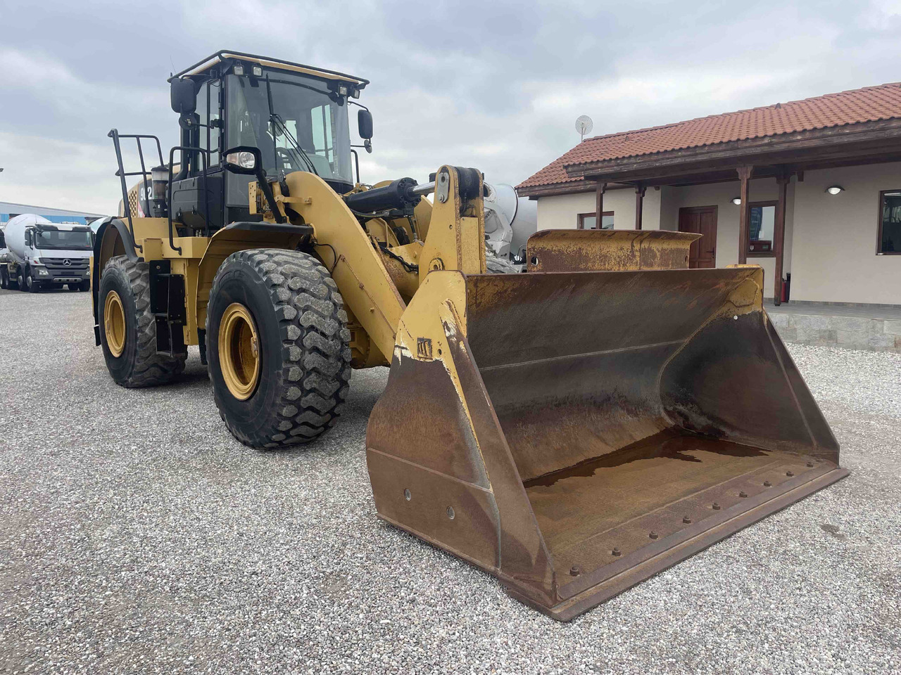 Caterpillar 962K - Máy xúc lật bánh lốp: hình 1 Caterpillar 962K - Máy xúc lật bánh lốp: hình 1