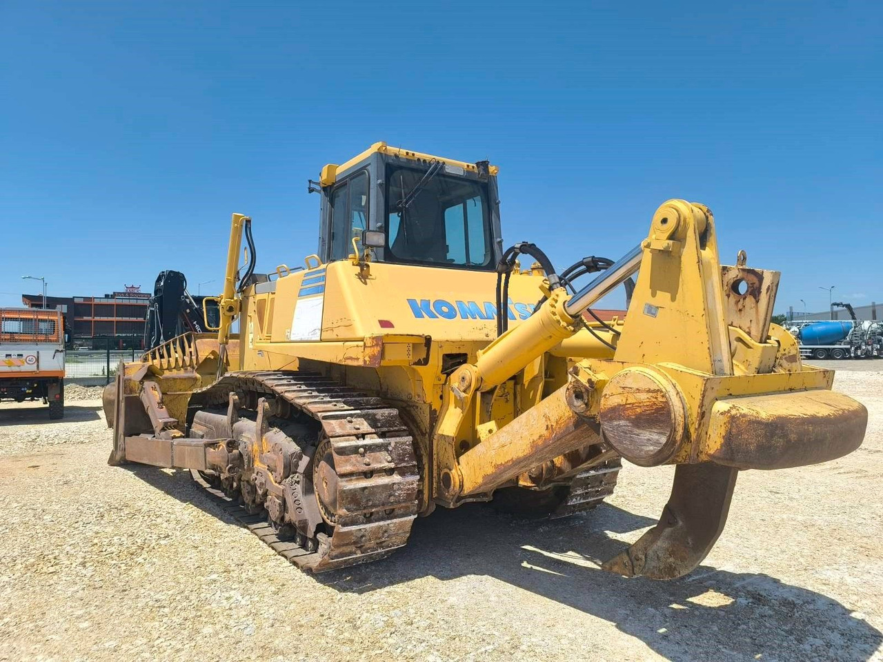 Komatsu D155AX-6 - Máy ủi: hình 5 Komatsu D155AX-6 - Máy ủi: hình 5