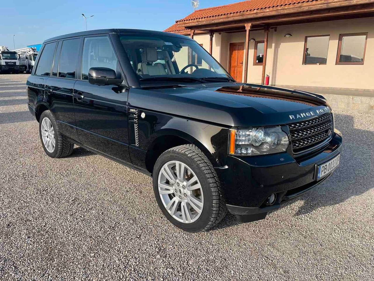 Land Rover Range Rover Vogue 4.4 TDV8 - SUV: hình 1 Land Rover Range Rover Vogue 4.4 TDV8 - SUV: hình 1