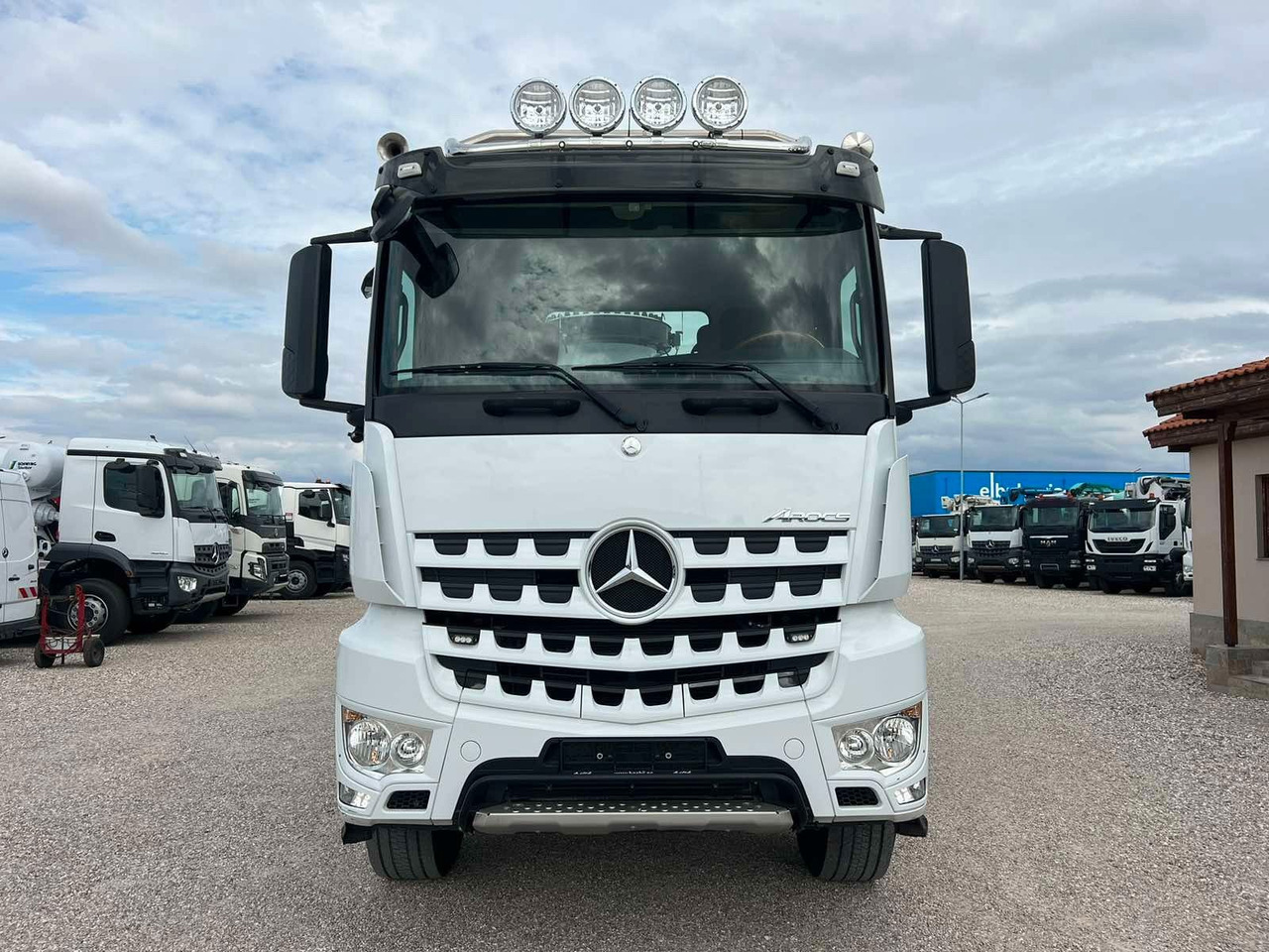 Mercedes-Benz AROCS 3251 CIFA MAGNUM MK28.4L - Xe bơm bê tông: hình 2 Mercedes-Benz AROCS 3251 CIFA MAGNUM MK28.4L - Xe bơm bê tông: hình 2