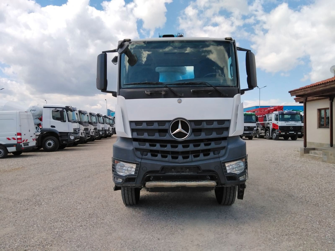 Mercedes-Benz AROCS 4140 CIFA MAGNUM MK28.4L 8X6 - Xe bơm bê tông: hình 2 Mercedes-Benz AROCS 4140 CIFA MAGNUM MK28.4L 8X6 - Xe bơm bê tông: hình 2