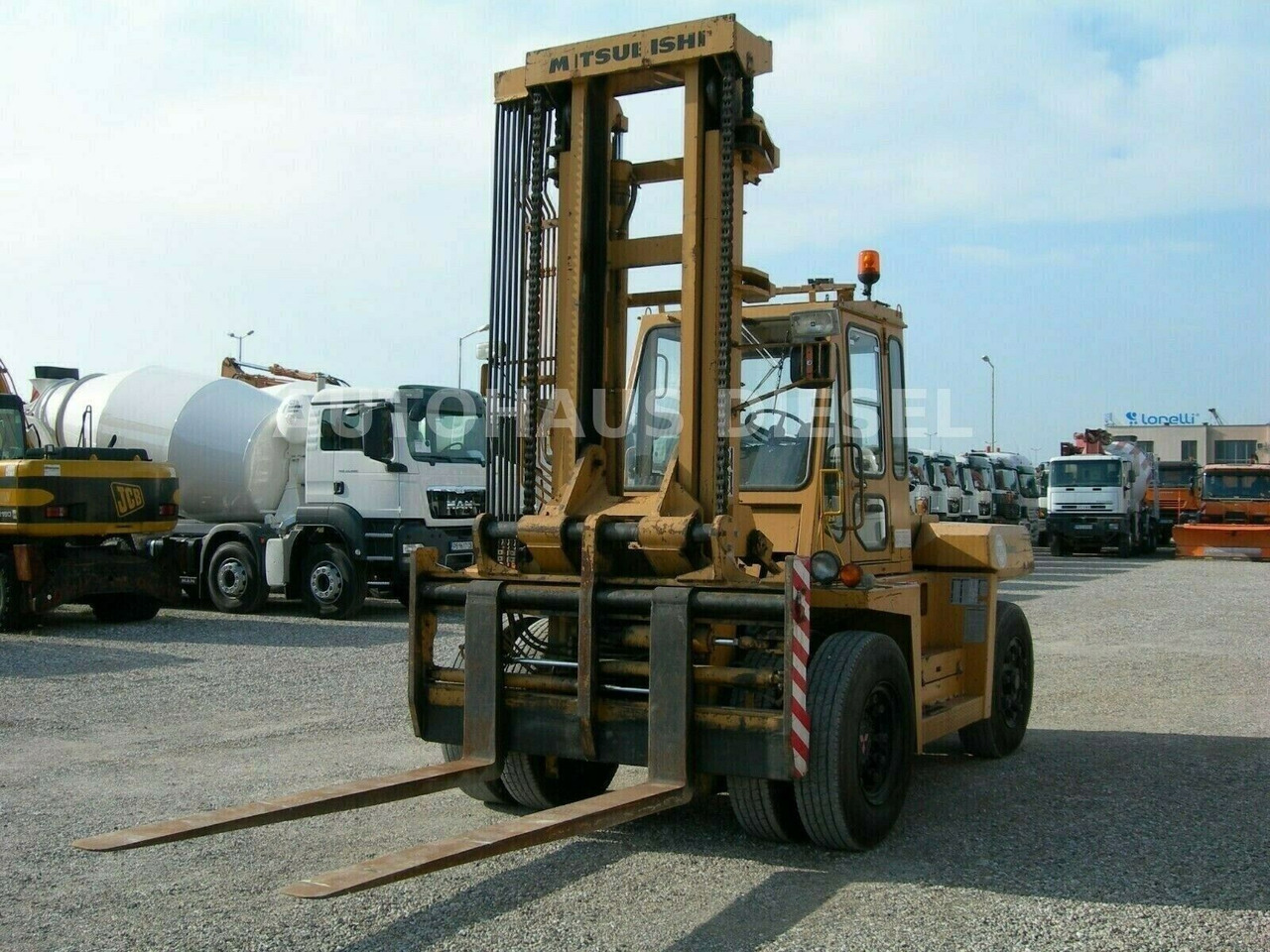 Mitsubishi FD 135 - Xe nâng diesel: hình 3 Mitsubishi FD 135 - Xe nâng diesel: hình 3