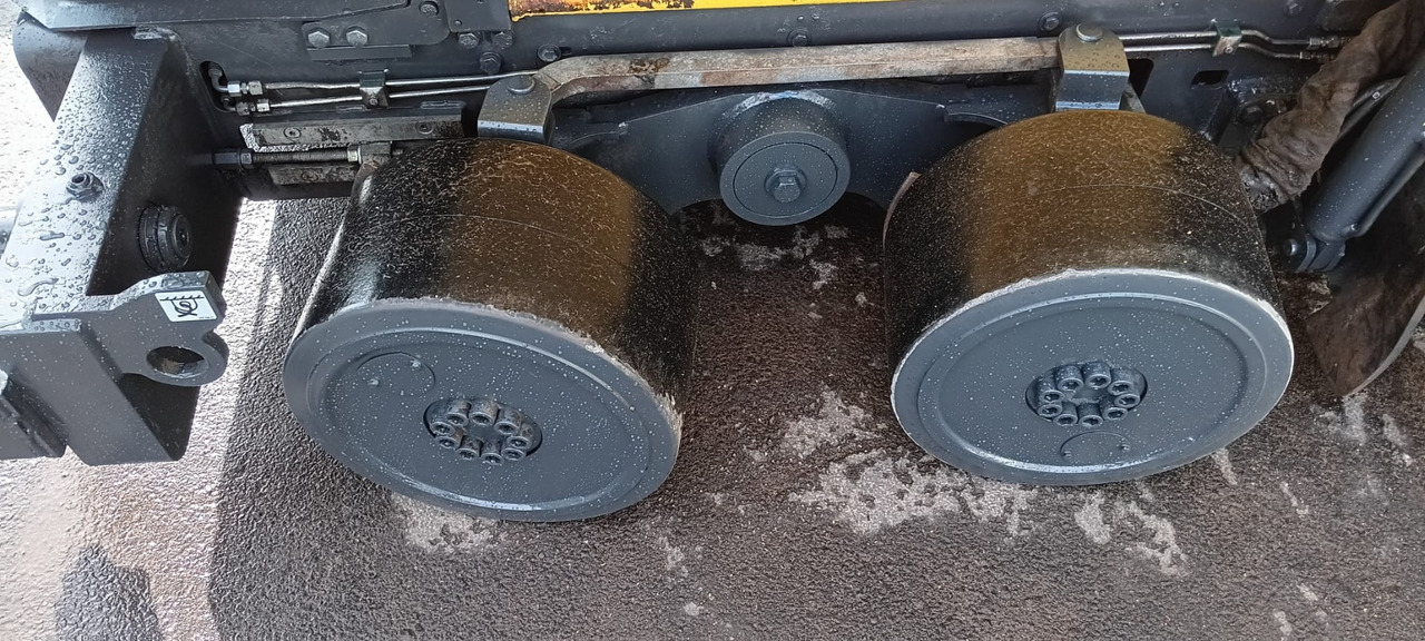 BOMAG IT BF 300 P-2 S340-2 TV Stage IIIb/Tier 4f - Máy lát nhựa đường: hình 5 BOMAG IT BF 300 P-2 S340-2 TV Stage IIIb/Tier 4f - Máy lát nhựa đường: hình 5