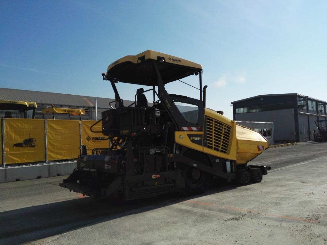 BOMAG IT BF 600 P-2 S500 Stage IV/Tier 4f - Máy lát nhựa đường: hình 4 BOMAG IT BF 600 P-2 S500 Stage IV/Tier 4f - Máy lát nhựa đường: hình 4