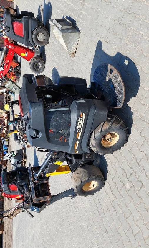 Ditch Witch R300 koparka łańcuchowa pługoukładacz - Máy đào hào: hình 2 Ditch Witch R300 koparka łańcuchowa pługoukładacz - Máy đào hào: hình 2