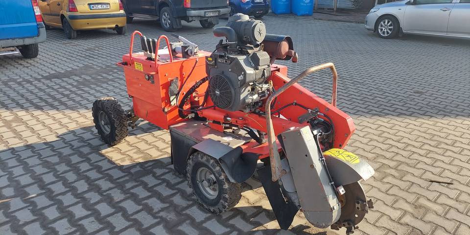 Frezarka do pni Vermeer SC252 - Máy tiện gốc cây: hình 4 Frezarka do pni Vermeer SC252 - Máy tiện gốc cây: hình 4