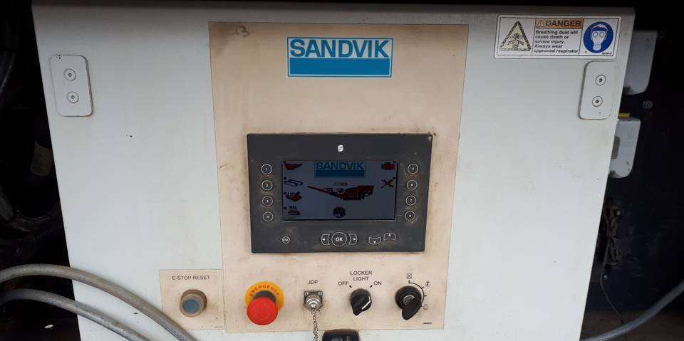 Máy nghiền hàm Kruszarka szczękowa Sandvik QJ241 2014 Extec: hình 11