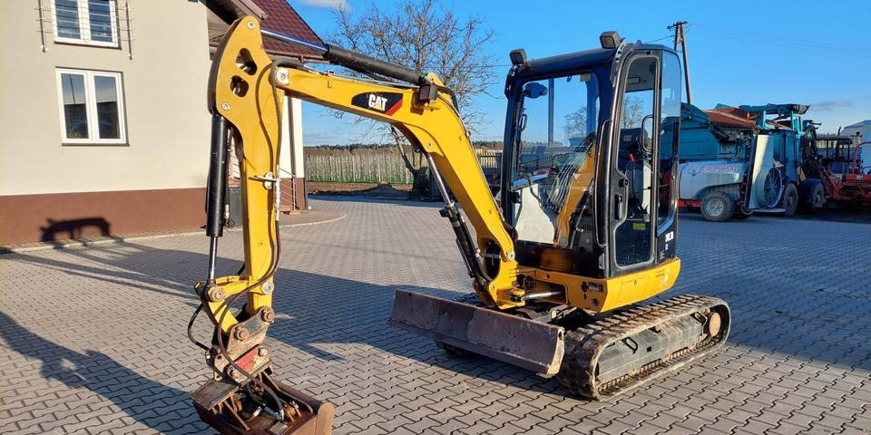 Minikoparka Caterpillar CAT 302.7D CR - Máy xúc bánh xích: hình 2 Minikoparka Caterpillar CAT 302.7D CR - Máy xúc bánh xích: hình 2