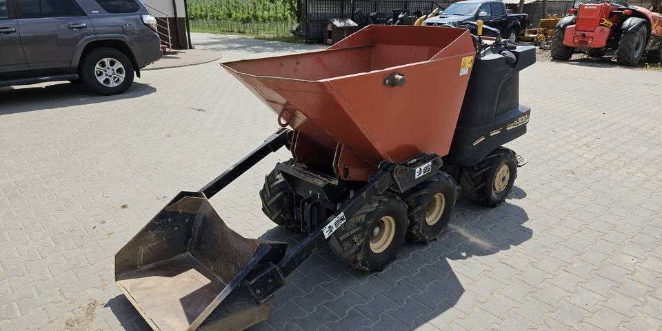 Wozidło samozaładowcze Ditch Witch R300 koparka łańcuchowa - Xe ben đổ mini: hình 2 Wozidło samozaładowcze Ditch Witch R300 koparka łańcuchowa - Xe ben đổ mini: hình 2