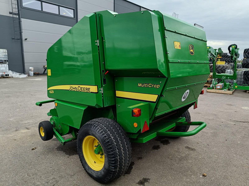 John Deere 623N - Máy đóng kiện tròn: hình 2 John Deere 623N - Máy đóng kiện tròn: hình 2