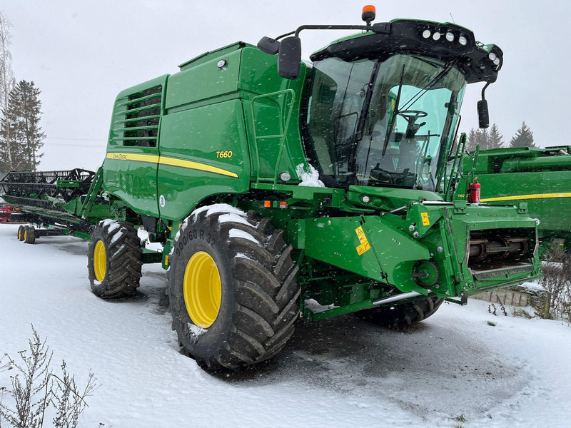 John Deere T660 - Máy gặt đập: hình 2 John Deere T660 - Máy gặt đập: hình 2