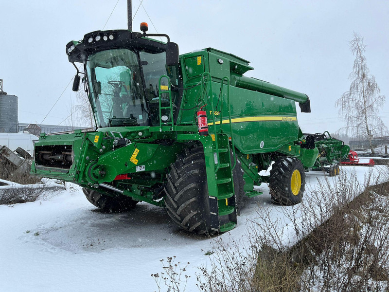 John Deere T660 - Máy gặt đập: hình 4 John Deere T660 - Máy gặt đập: hình 4