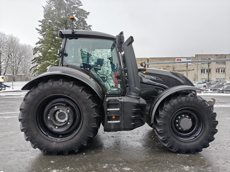 Valtra T255 Versu RTK - Máy cày: hình 2 Valtra T255 Versu RTK - Máy cày: hình 2