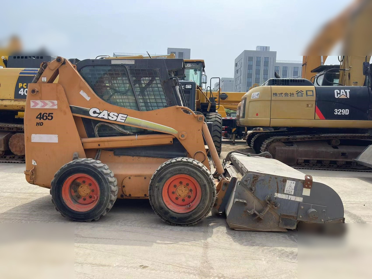 CASE 85XT - Máy xúc lật đa năng: hình 5 CASE 85XT - Máy xúc lật đa năng: hình 5