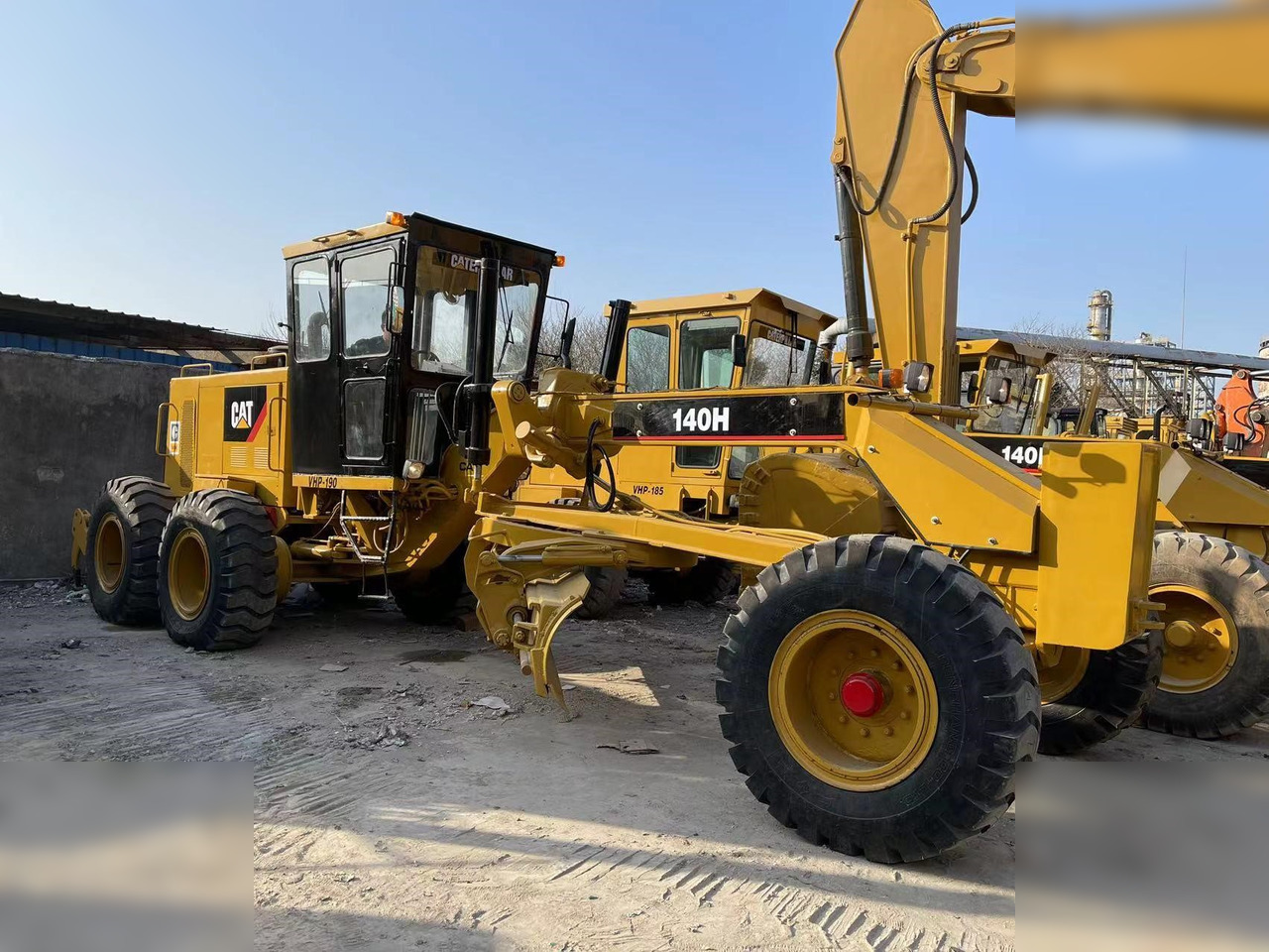 CATERPILLAR 140H - Máy san: hình 1 CATERPILLAR 140H - Máy san: hình 1