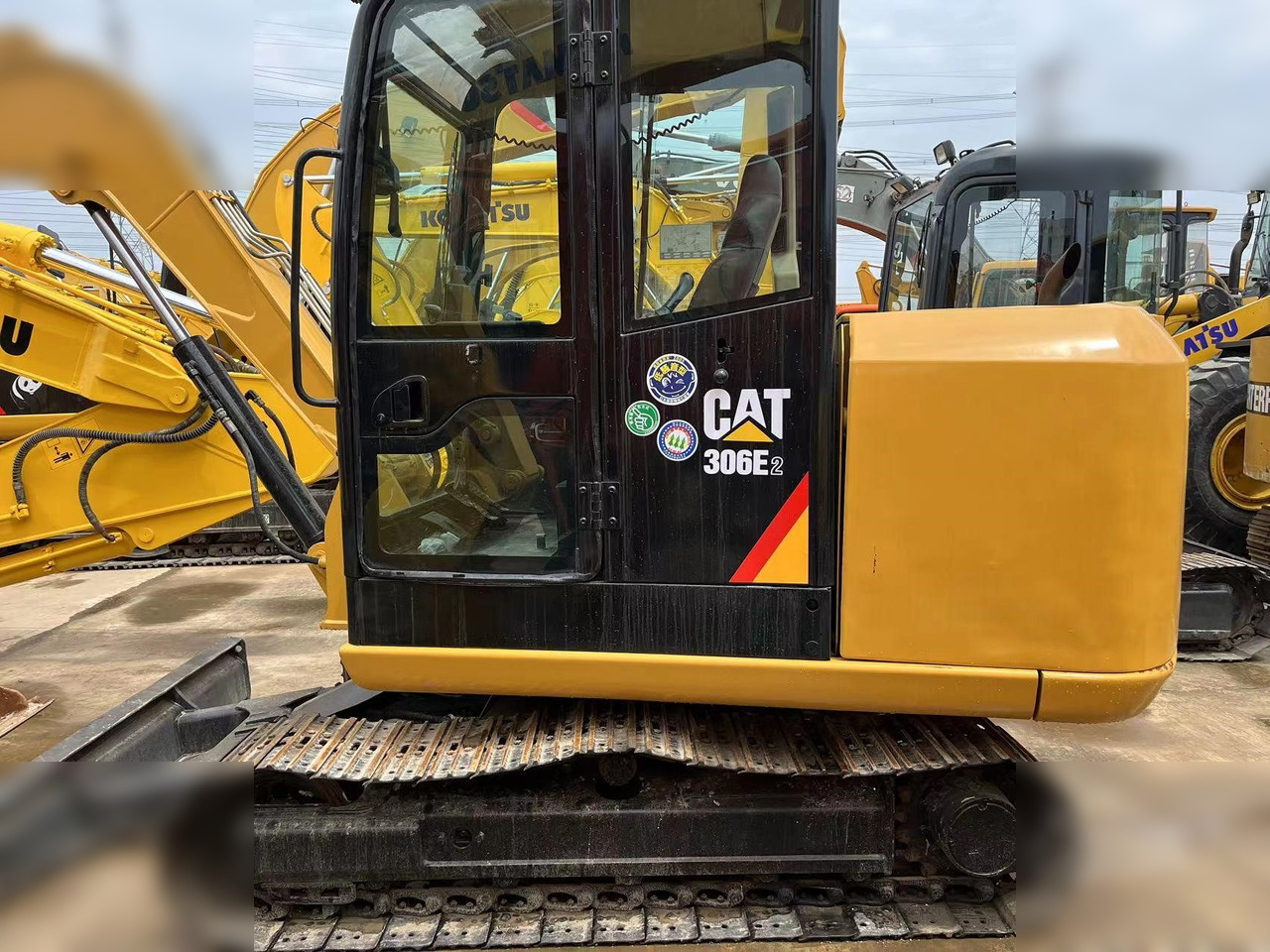 CATERPILLAR 306E2 - Máy xúc bánh xích: hình 2 CATERPILLAR 306E2 - Máy xúc bánh xích: hình 2