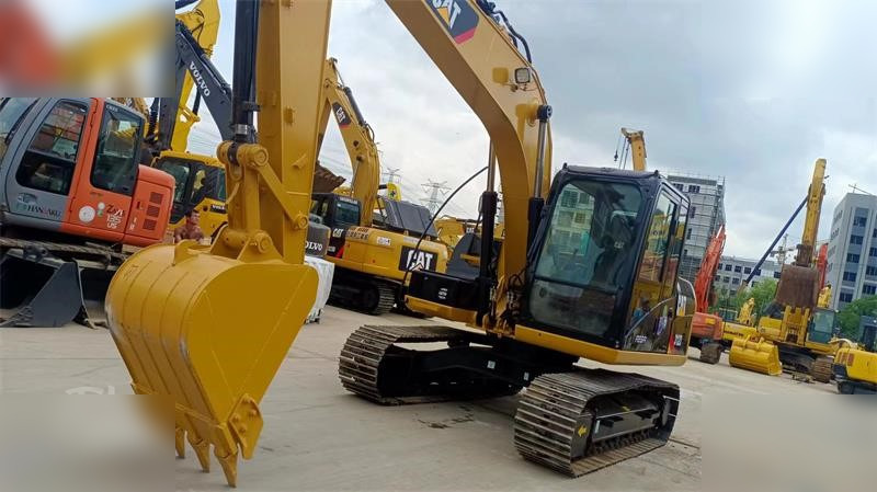 CATERPILLAR 312D - Máy xúc bánh xích: hình 3 CATERPILLAR 312D - Máy xúc bánh xích: hình 3