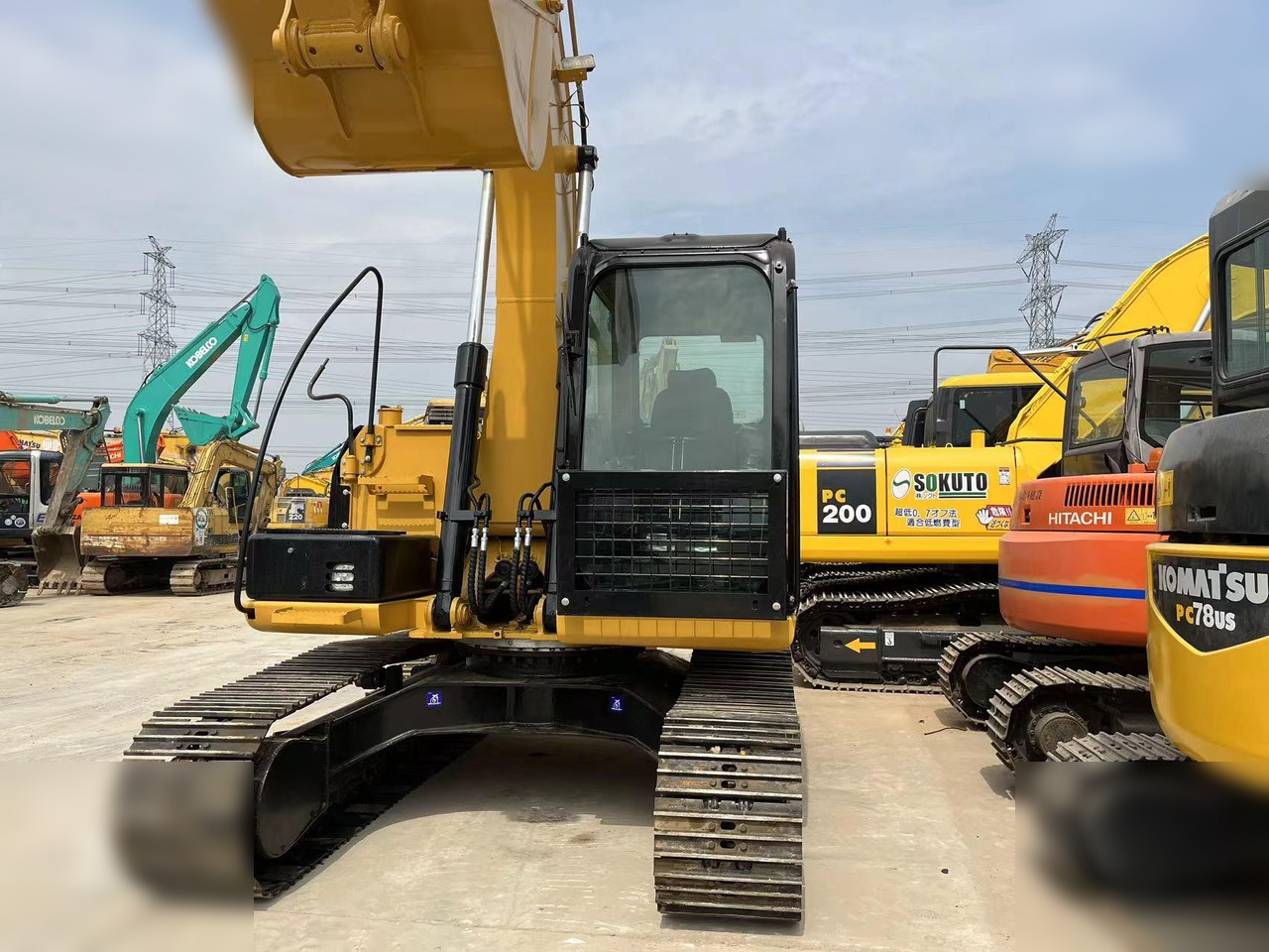 CATERPILLAR 312D - Máy xúc bánh xích: hình 2 CATERPILLAR 312D - Máy xúc bánh xích: hình 2