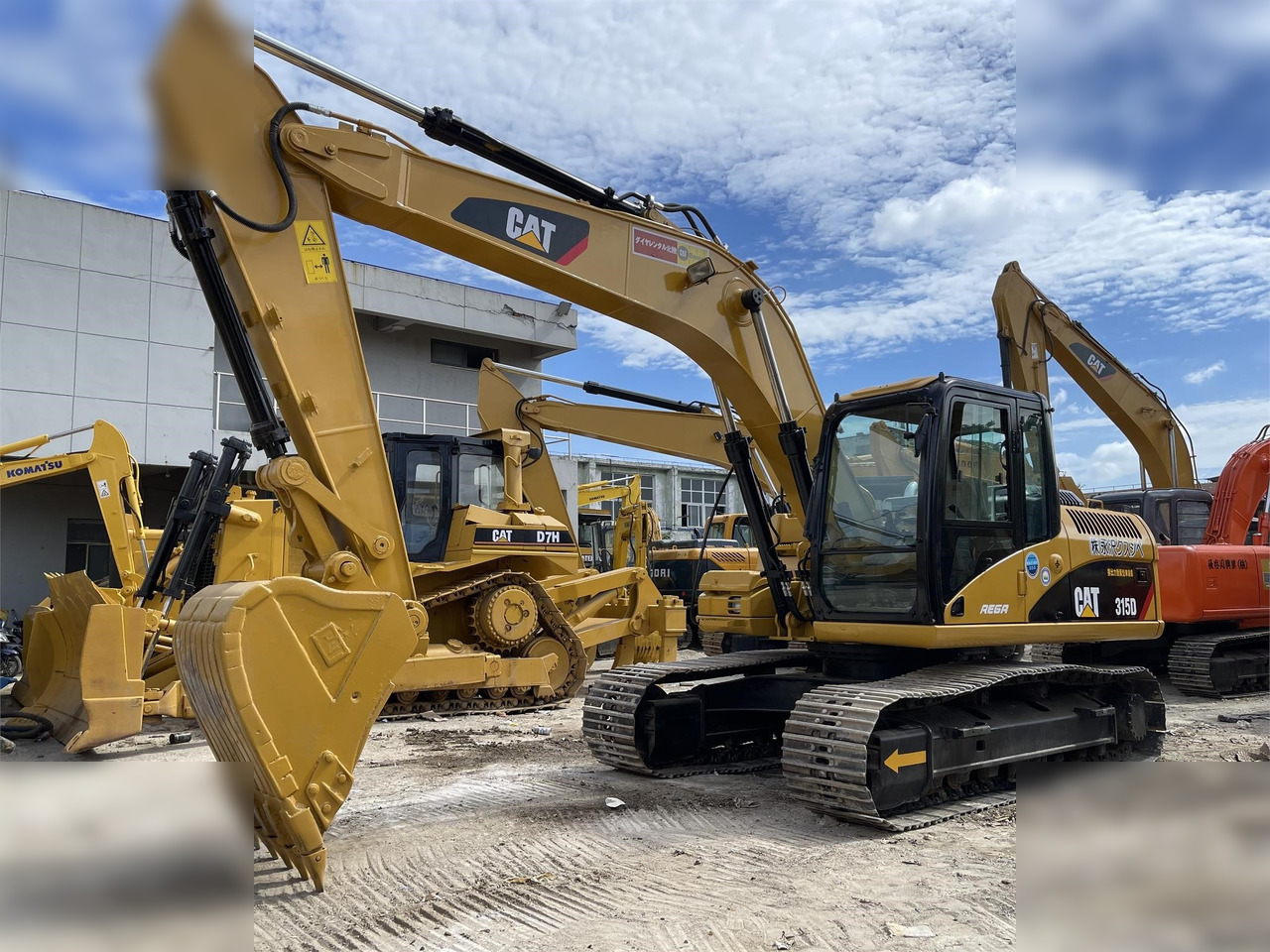 CATERPILLAR 315DL - Máy xúc bánh xích: hình 1 CATERPILLAR 315DL - Máy xúc bánh xích: hình 1