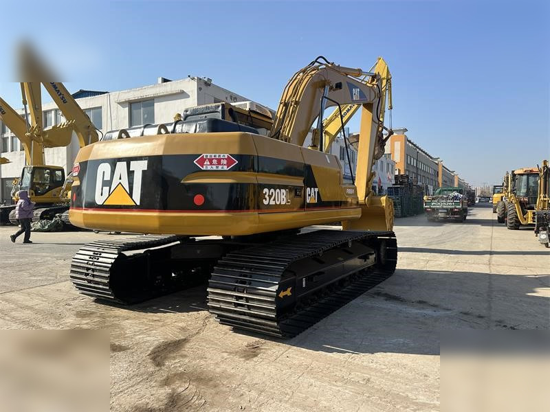 CATERPILLAR 320BL - Máy xúc bánh xích: hình 4 CATERPILLAR 320BL - Máy xúc bánh xích: hình 4