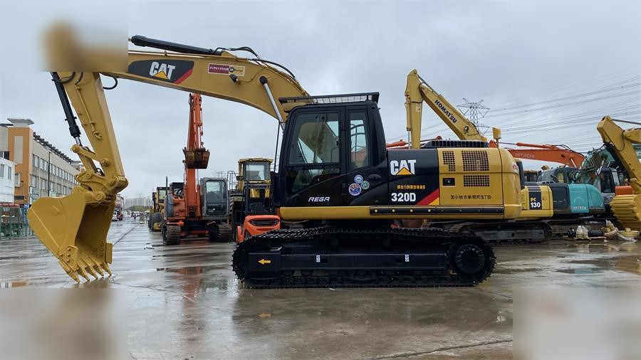CATERPILLAR 320D - Máy xúc bánh xích: hình 1 CATERPILLAR 320D - Máy xúc bánh xích: hình 1